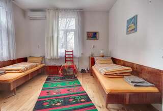 Дома для отпуска Retro & Friendly Old Town House with a Garden Пловдив Таунхаус с 2 спальнями-31
