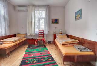 Дома для отпуска Retro & Friendly Old Town House with a Garden Пловдив Таунхаус с 2 спальнями-8